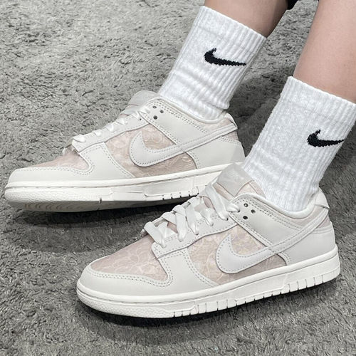 NIKE耐克DUNK女子低帮蕾丝板鞋