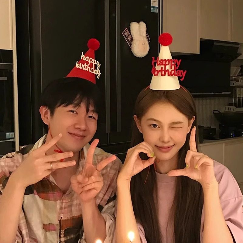 红色生日快乐帽子毛球帽男生女生情侣姐妹网红派对布置拍照道具,节庆用品/礼品,节日装扮用品,淘宝优惠券,粉丝福利购,淘宝优惠卷