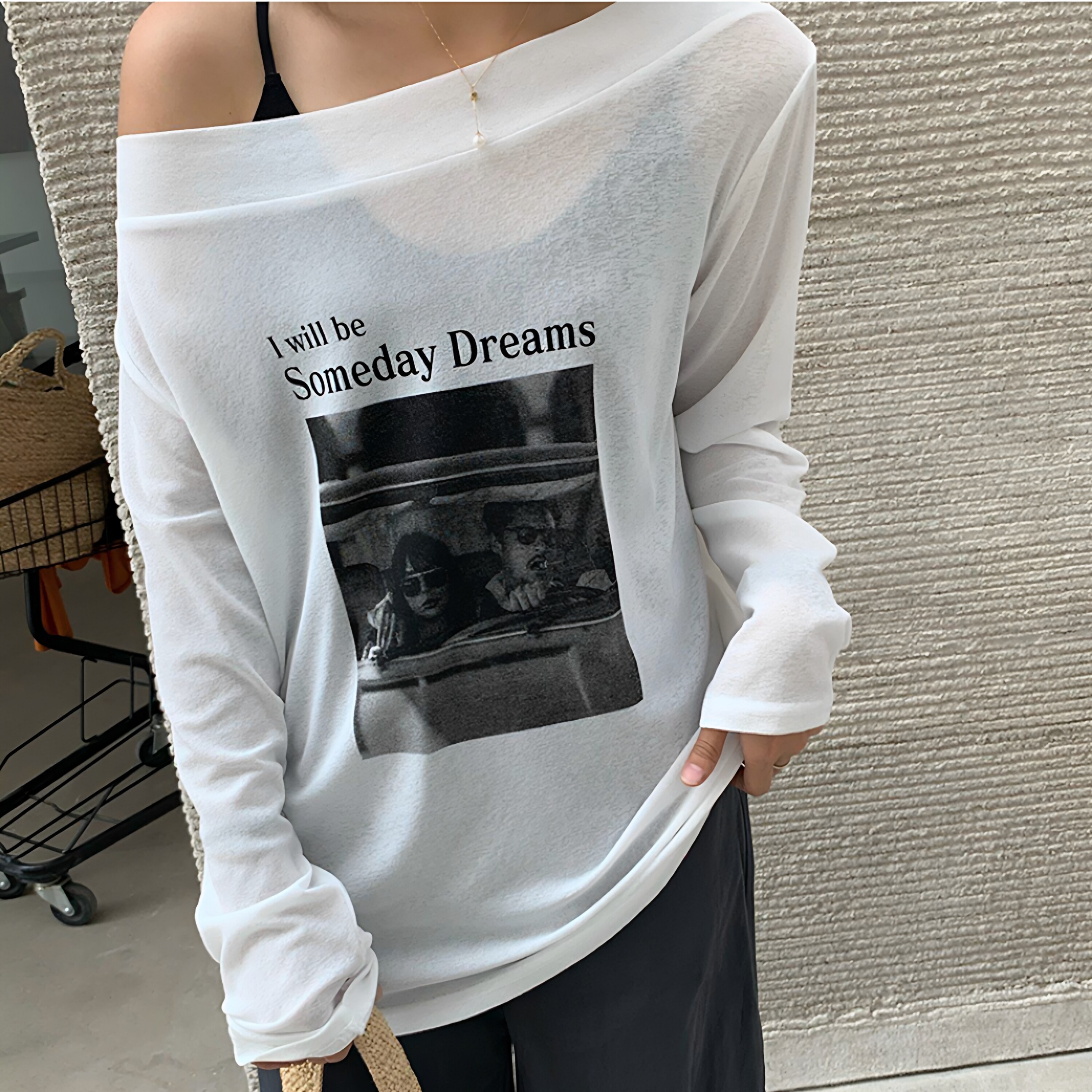白色t恤女长袖宽松2026新款夏季印花一字领薄款露肩上衣防晒罩衫