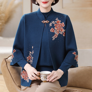 中年妈妈秋冬绣花毛衣开衫 洋气高贵老年人外套女 两件套加肥加大码