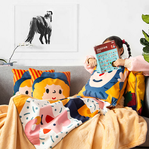 卡通情侣抱枕被两用汽车靠垫