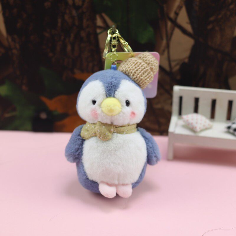 卡通呆萌围巾小企鹅毛绒公仔钥匙扣挂件情侣学生书包挂饰景区礼品