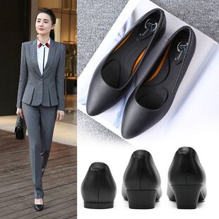 单鞋工作鞋秋冬皮鞋女粗跟大码女鞋小码低跟中跟平底软底黑色尖头