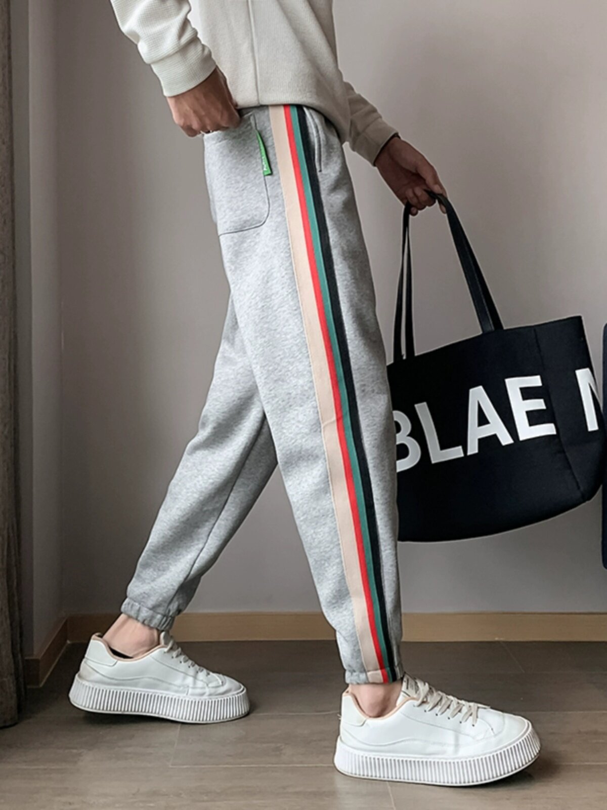 오보이 봄 가을 남성 트렌디한 스트라이프 스웨트 팬츠 겨울 벨벳과 도톰한 레깅스 트렌디하고 멋스러운 캐주얼 팬츠