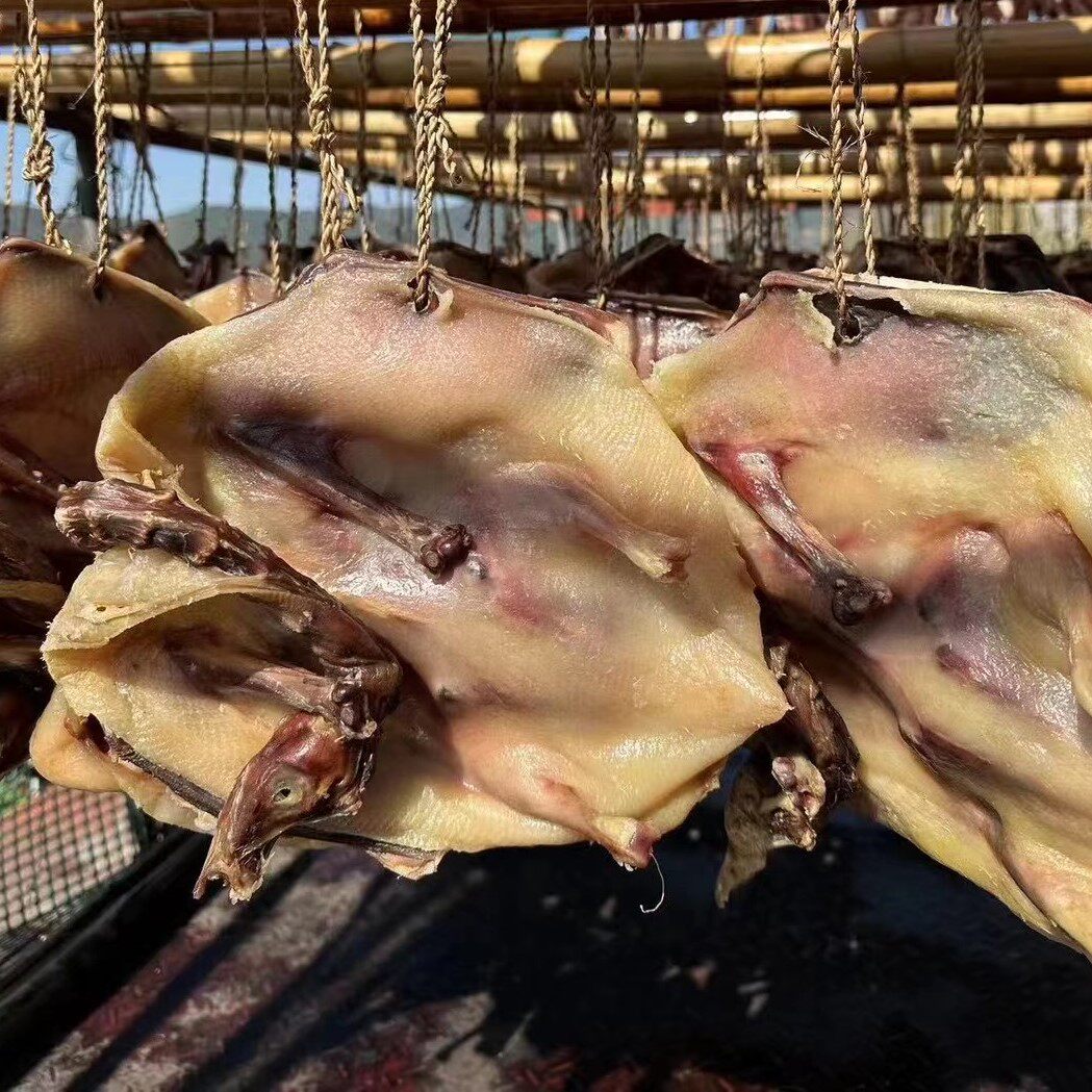 广东连州风香腊味东陂腊味当季农家腊肉腊肠腊猪脚生晒腊鸭一整只