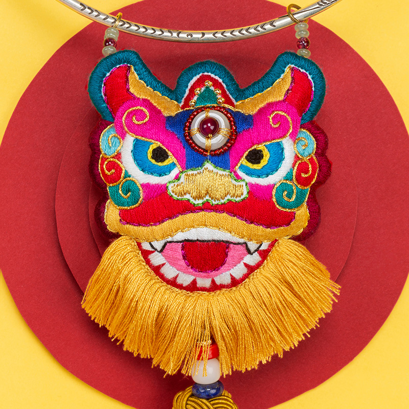 王的手创《醒狮》独家原创项链毛衣链手工刺绣苗银长款高端礼物女