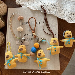 森系棉麻布艺挂件女百搭日系清新布艺黄色小鸭公仔包包挂饰钥匙扣