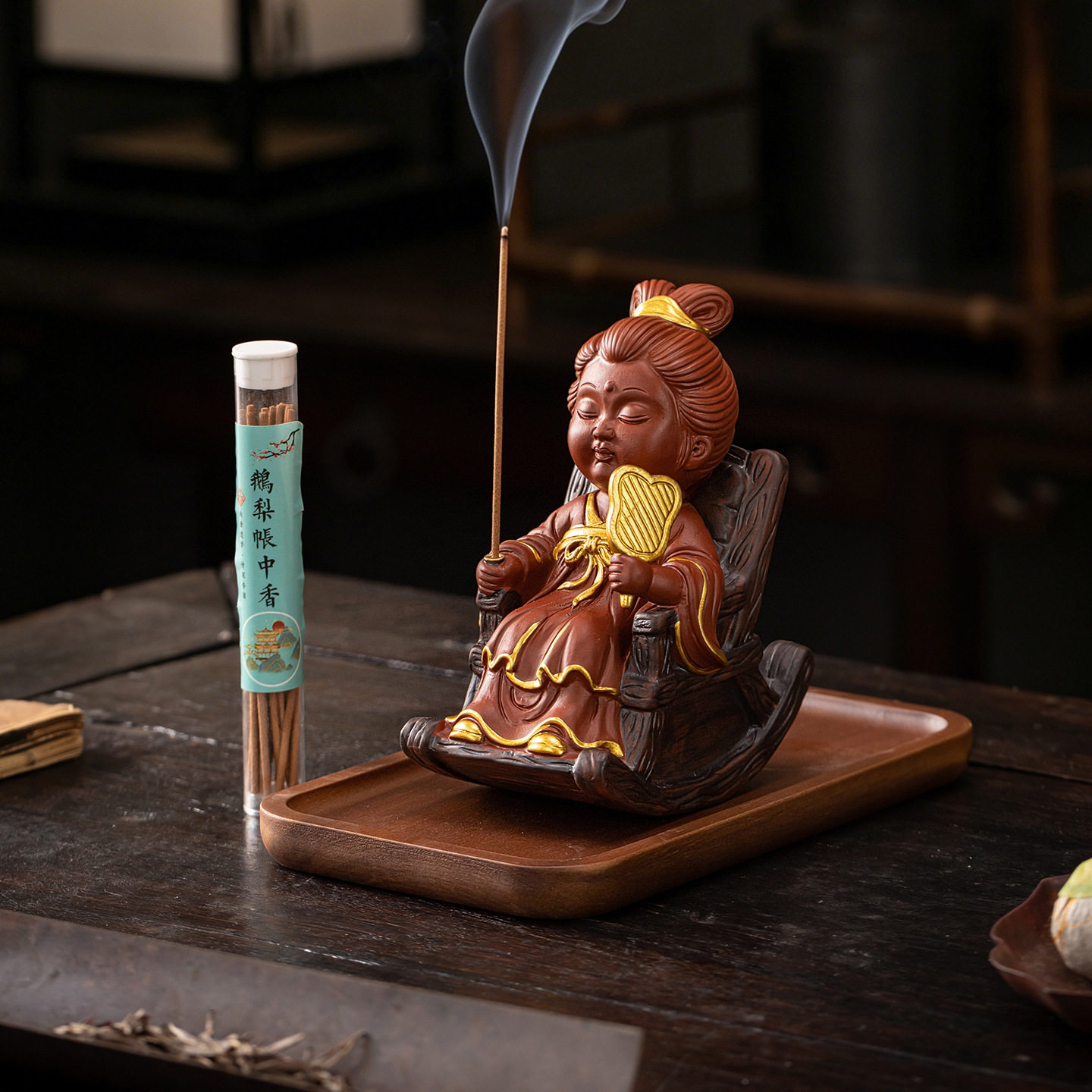新中式陶瓷仕女摇椅线香插香炉创意茶宠摆件家用室内禅意香薰炉