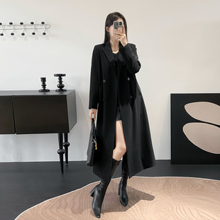 春季黑色风衣女款2026新款过膝中长款有垫肩双排扣西装外套高个子
