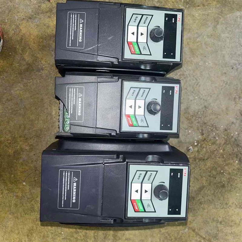 议价议价议价220v三晶变频器1.5kw(ATV13-2S1R5GH)