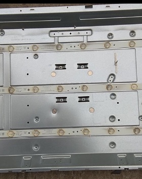 适用全新飞利浦32PFL1335/T3 32PFL5040/T3灯条4708-K320WD-A4211