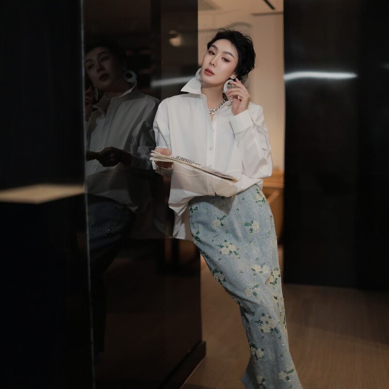 宽松版衬衫钉珠半裙套装女