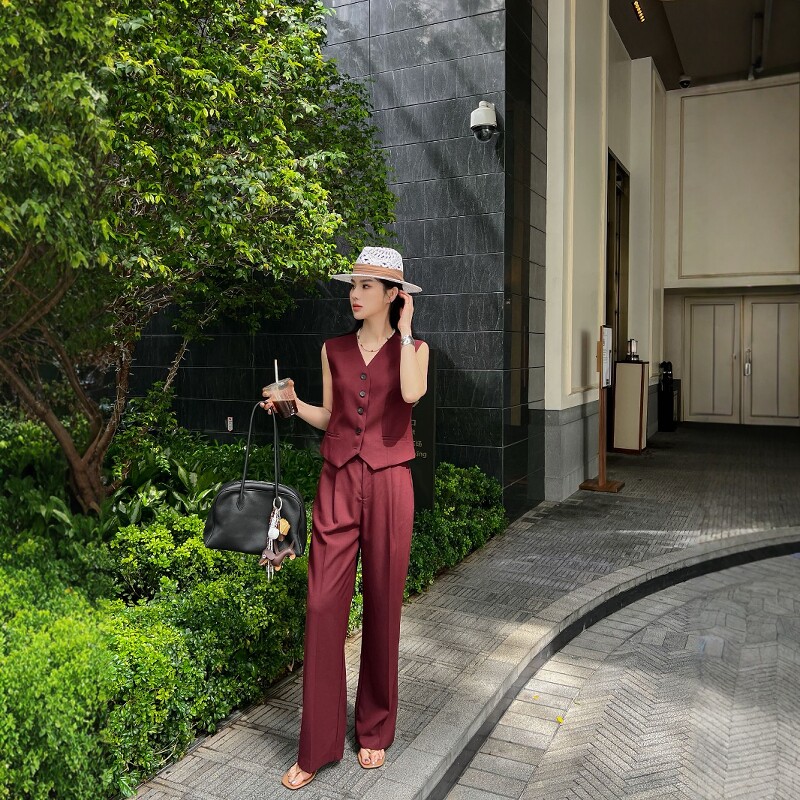 无袖马甲长裤女独特别致