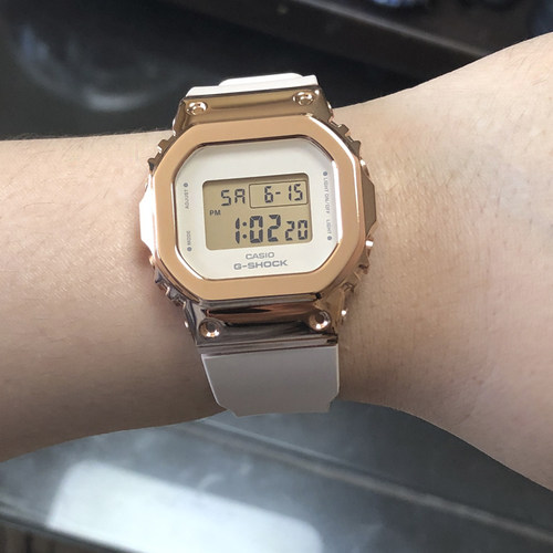 卡西欧电子运动女士腕手表防水