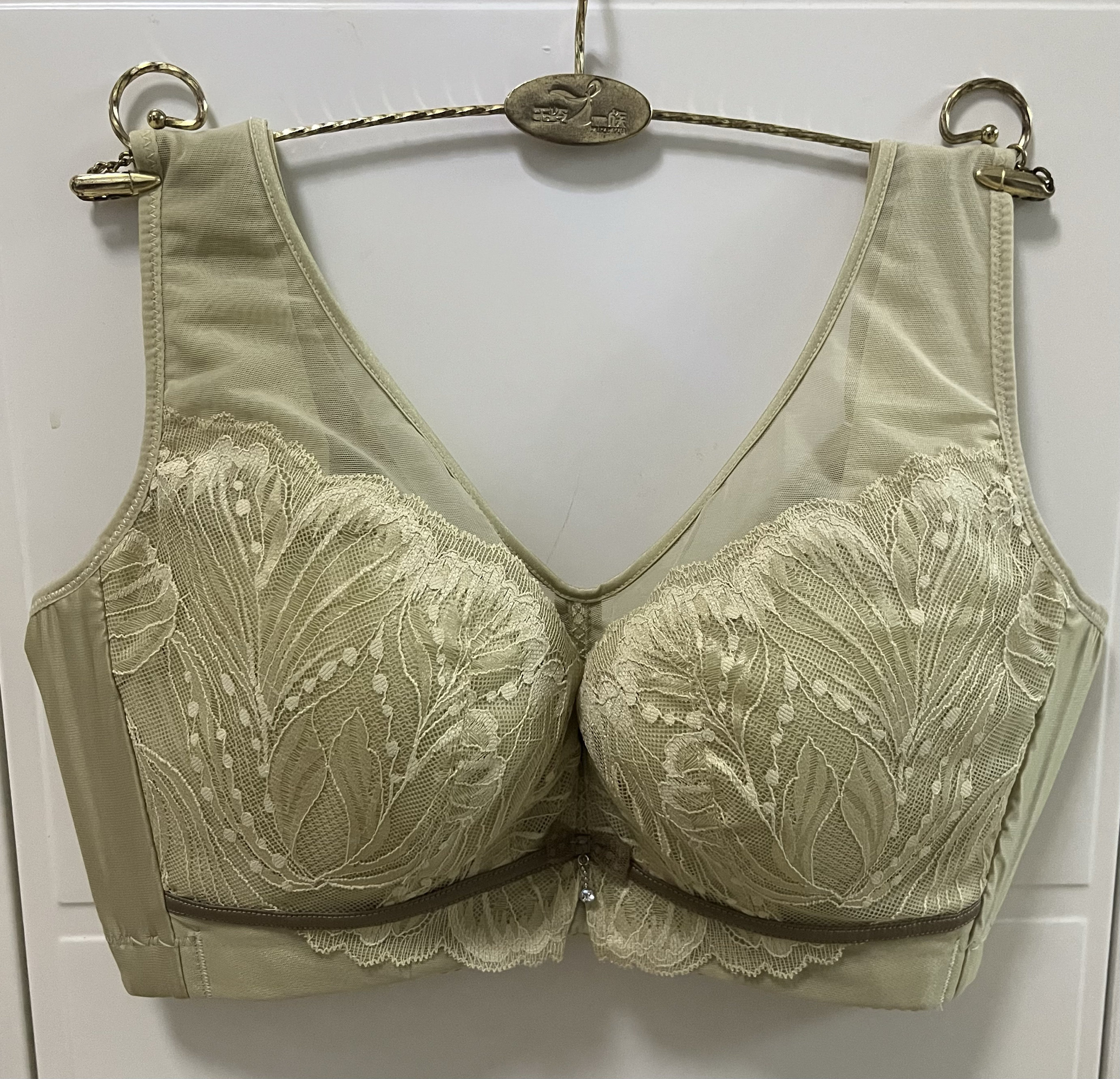 新款玉姿一族D杯文胸7830 大胸显小防走光超薄棉全罩杯内衣四排扣