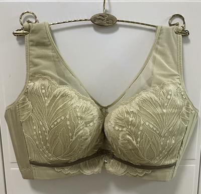 新款玉姿一族D杯文胸7830 大胸显小防走光超薄棉全罩杯内衣四排扣