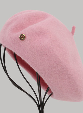 字母B金属标羊毛贝雷帽女秋冬天复古百搭气质画家帽淡粉白色帽子