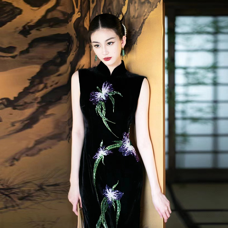 奢华 立体剪裁 重磅真丝绒手工钉珠 高端定制黑色优雅旗袍礼服裙