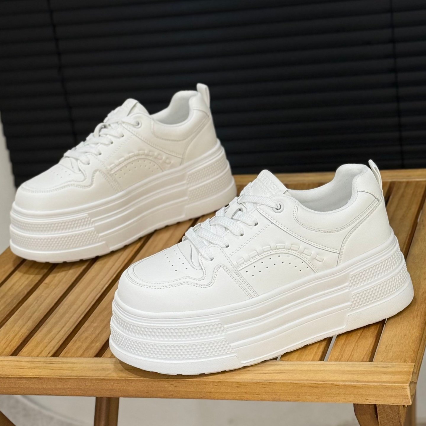 6.5cm增高真皮小白鞋女鞋2026春季新款小个子厚底松糕鞋休闲板鞋,女鞋,时尚休闲鞋,淘宝优惠券,粉丝福利购,淘宝优惠卷