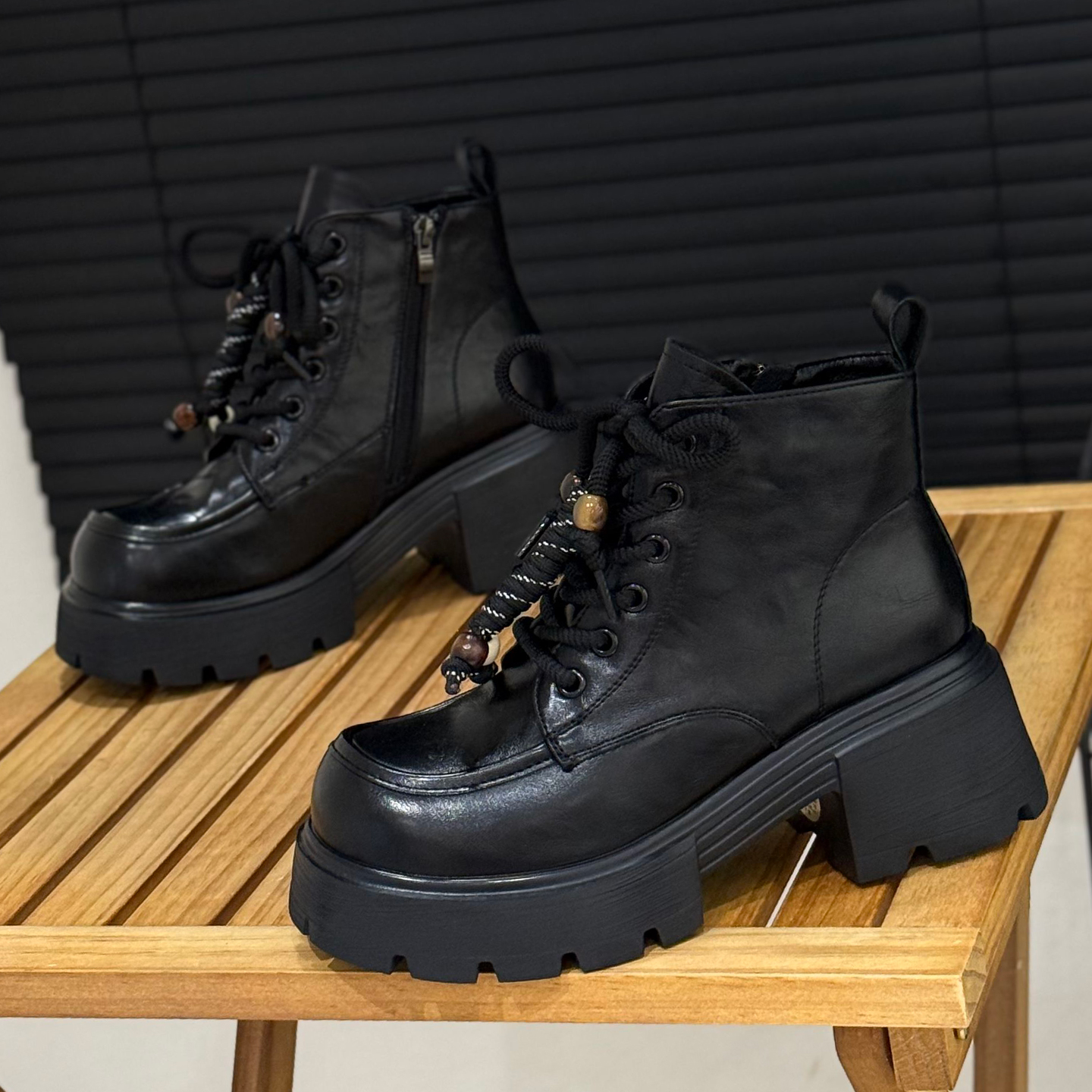 英伦厚底马丁靴增高7cm粗跟短靴