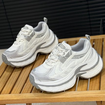 7cm增高鞋子女2026春季新款小个子厚底老爹鞋网红榴莲底休闲女鞋