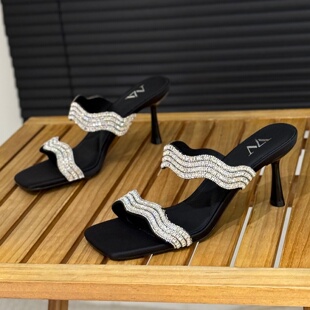 增高7cm时尚 2026年新款 一字拖 女夏外穿高跟凉拖鞋 水钻一字带拖鞋