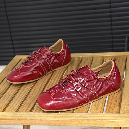 红色头层牛皮内增高德训女鞋透气