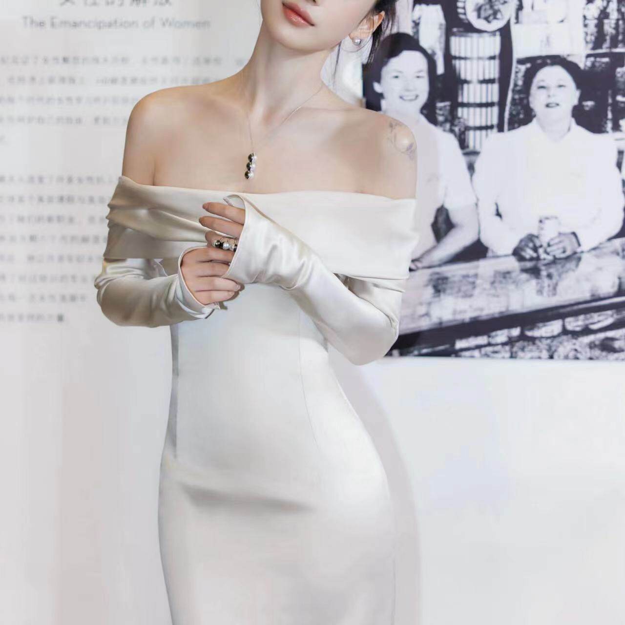 出租丹妮斯DENISE正版【朱莉】优雅鱼尾婚纱修身真丝绸缎新娘