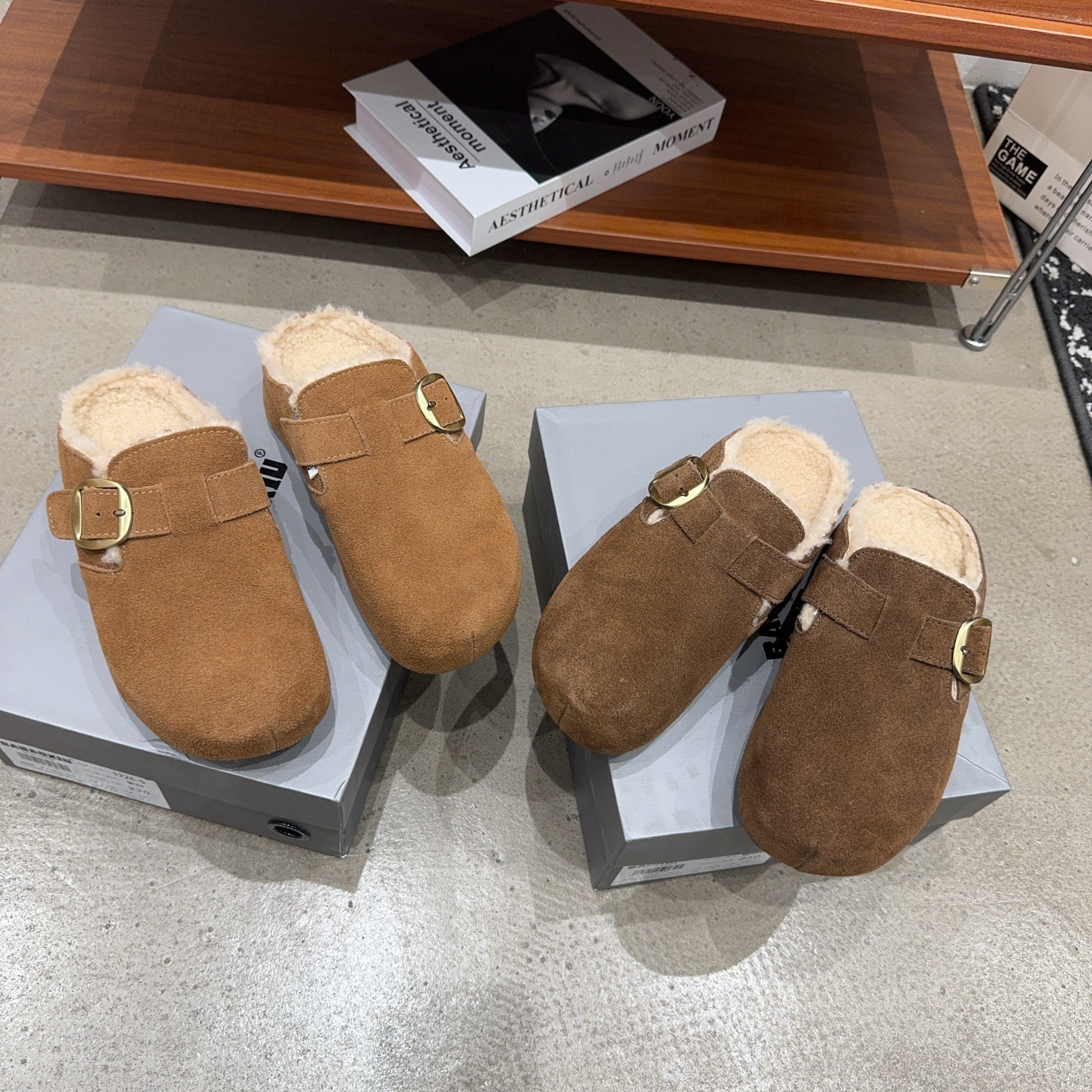 1726-5乐乐家冬季新品女真皮真毛包头勃肯拖鞋一字带内增高4cm潮