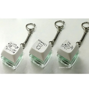 韩国ins小众文创可爱插画亮灯解压键帽钥匙扣airpods手机包包挂件