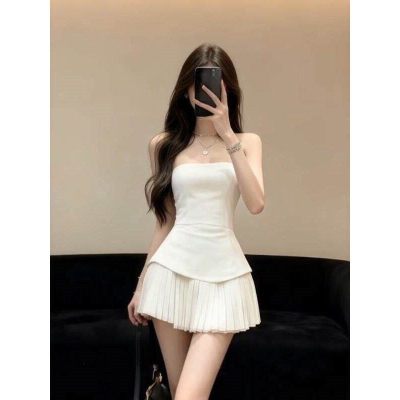 白色一字肩抹胸背心连衣裙女秋冬气质性感修身显瘦拼接百褶短裙子