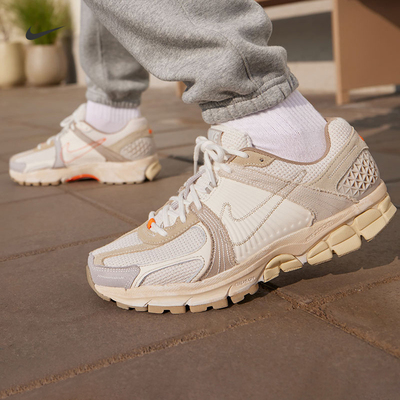 Nike耐克官方NIKE ZOOM VOMERO 5 耐克迈柔男子运动鞋IM6966