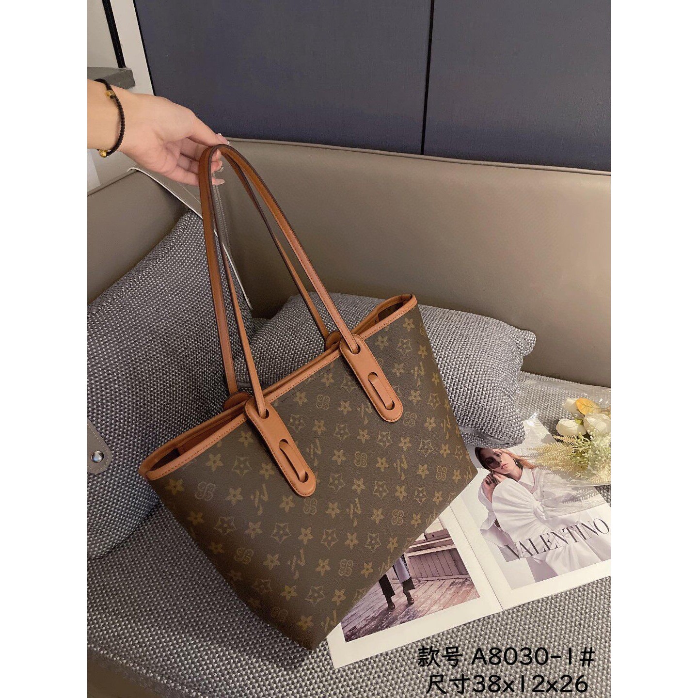 优草坊品牌正品女包2026新款时尚百搭单肩斜挎包高级感休闲购物袋