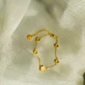 新款 温柔百搭工厂价 白贝镂空四叶花简约手链高级感配饰不掉色时尚