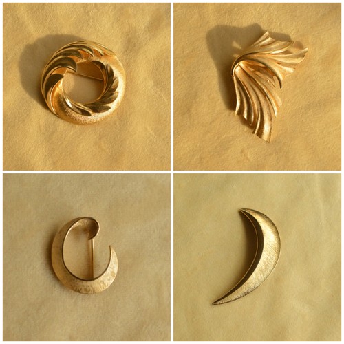 Trifari素金合金女花草月牙