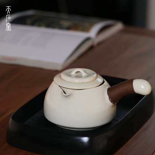 景德镇问鼎草木灰釉白泥泡茶壶