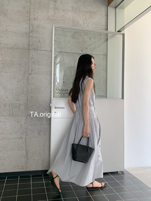 夏季韩系简约纯色休闲无袖背心收腰显瘦长款连衣裙女高级感