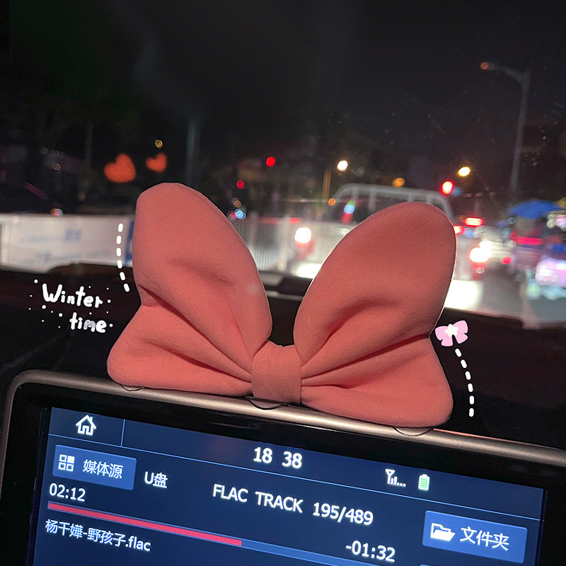 汽车摆件2025新款女车内装饰用品大全网红蝴蝶结车载中控台小配件