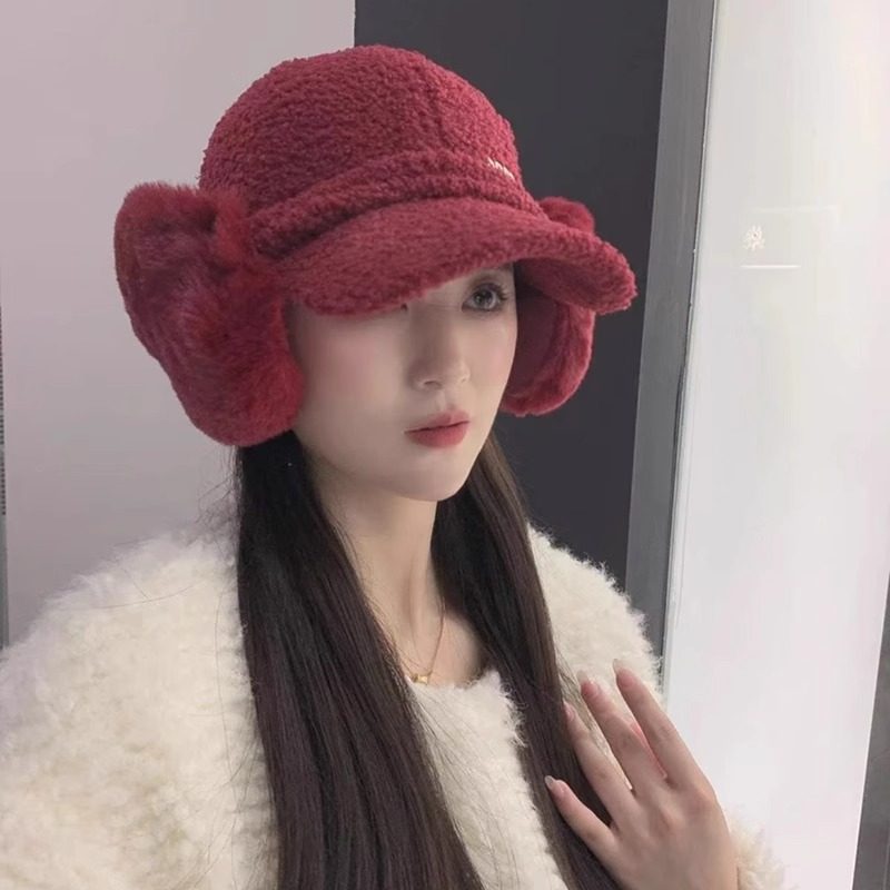 可扎高马尾红色棒球帽子女秋冬季保暖防寒护耳鸭舌帽骑车防风耳罩
