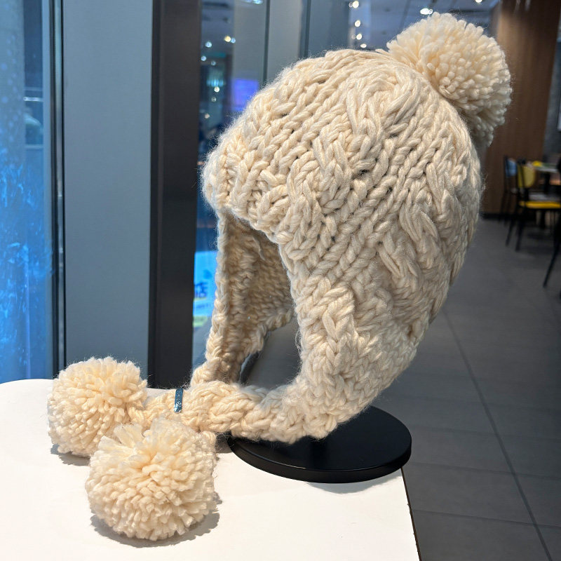 粗麻花针织毛线帽子女秋冬季保暖毛球护耳帽百搭显脸小套头雷锋帽