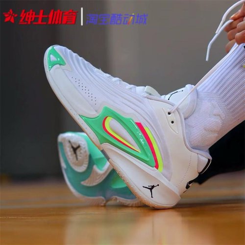 东契奇3代男子运动实战篮球鞋