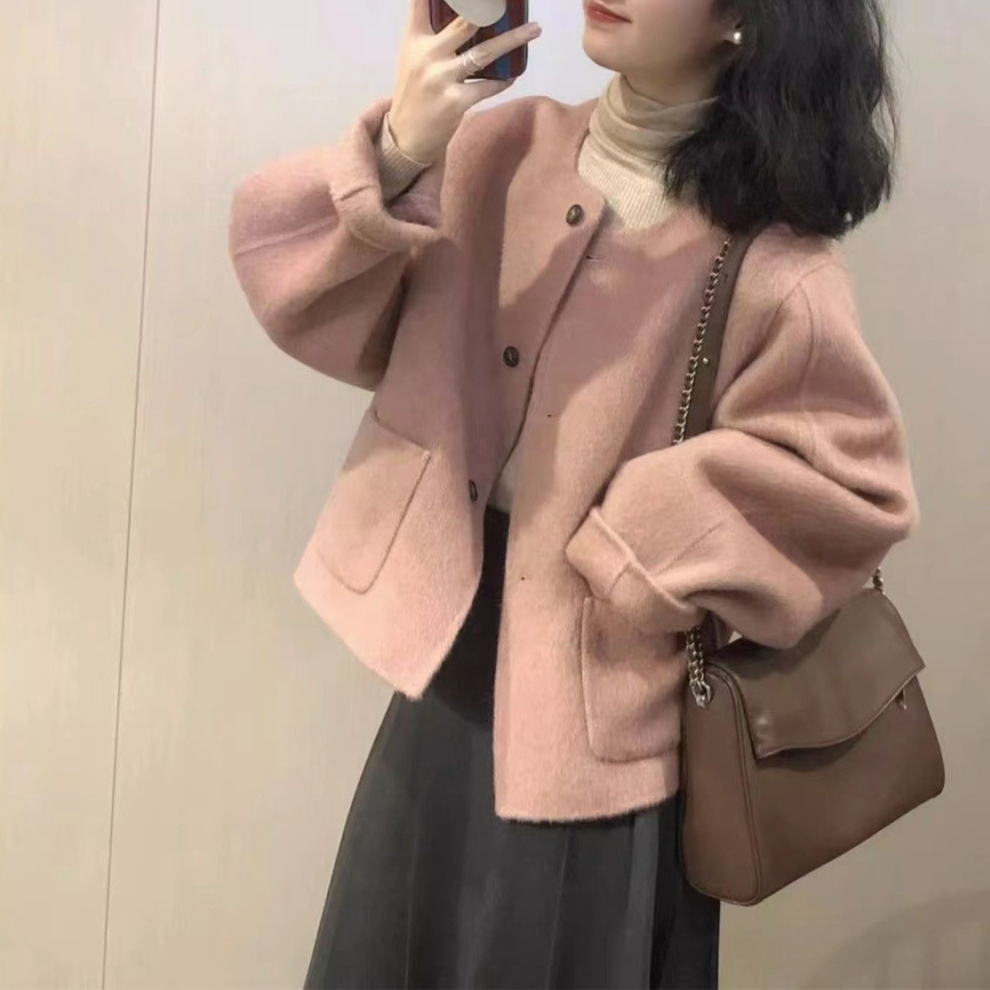 温柔风粉色短款毛呢大衣