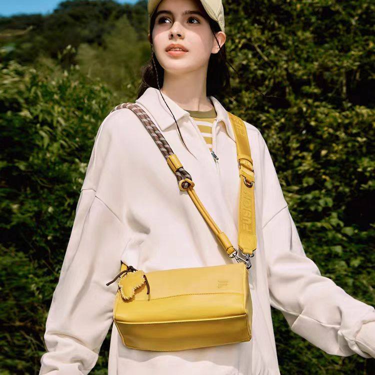 FILA FUSION斐乐情侣挎包2025新款单肩包包斜挎包女包小方包,运动包/户外包/配件,挎包/拎包/休闲包,淘宝优惠券,粉丝福利购,淘宝优惠卷
