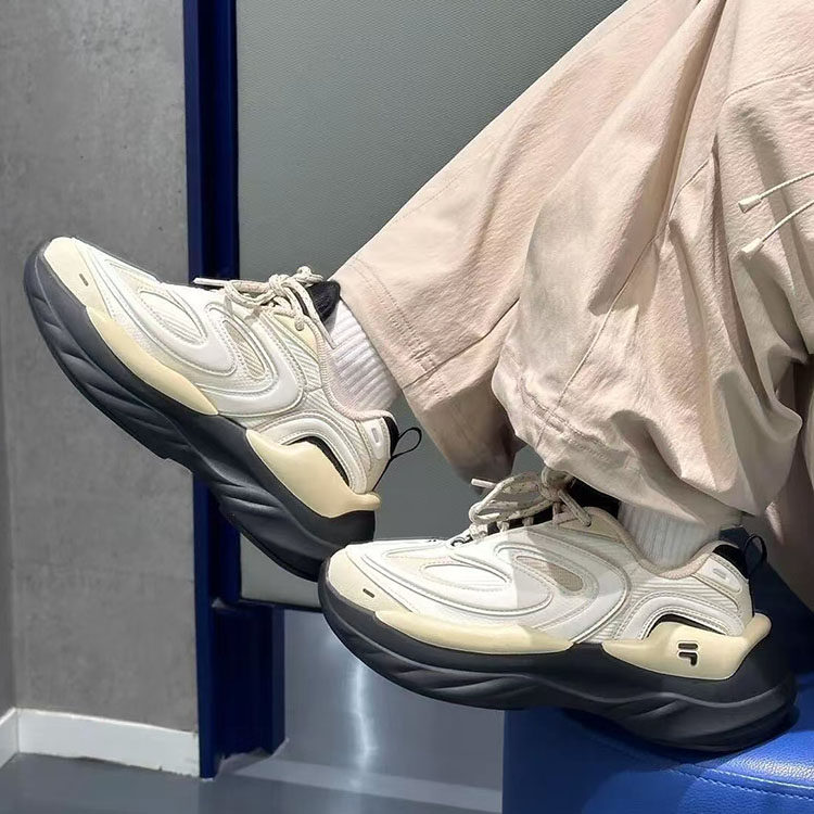 FILA潮牌未来潮鞋陨石鞋休闲鞋