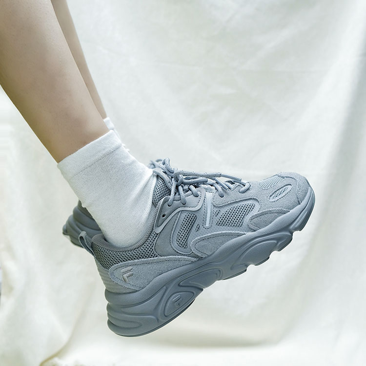 斐乐运动男女系带运动休闲老爹鞋