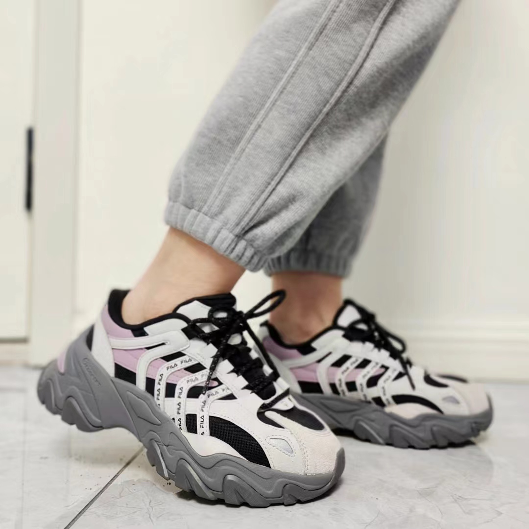 斐乐运动休闲女生系带复古老爹鞋