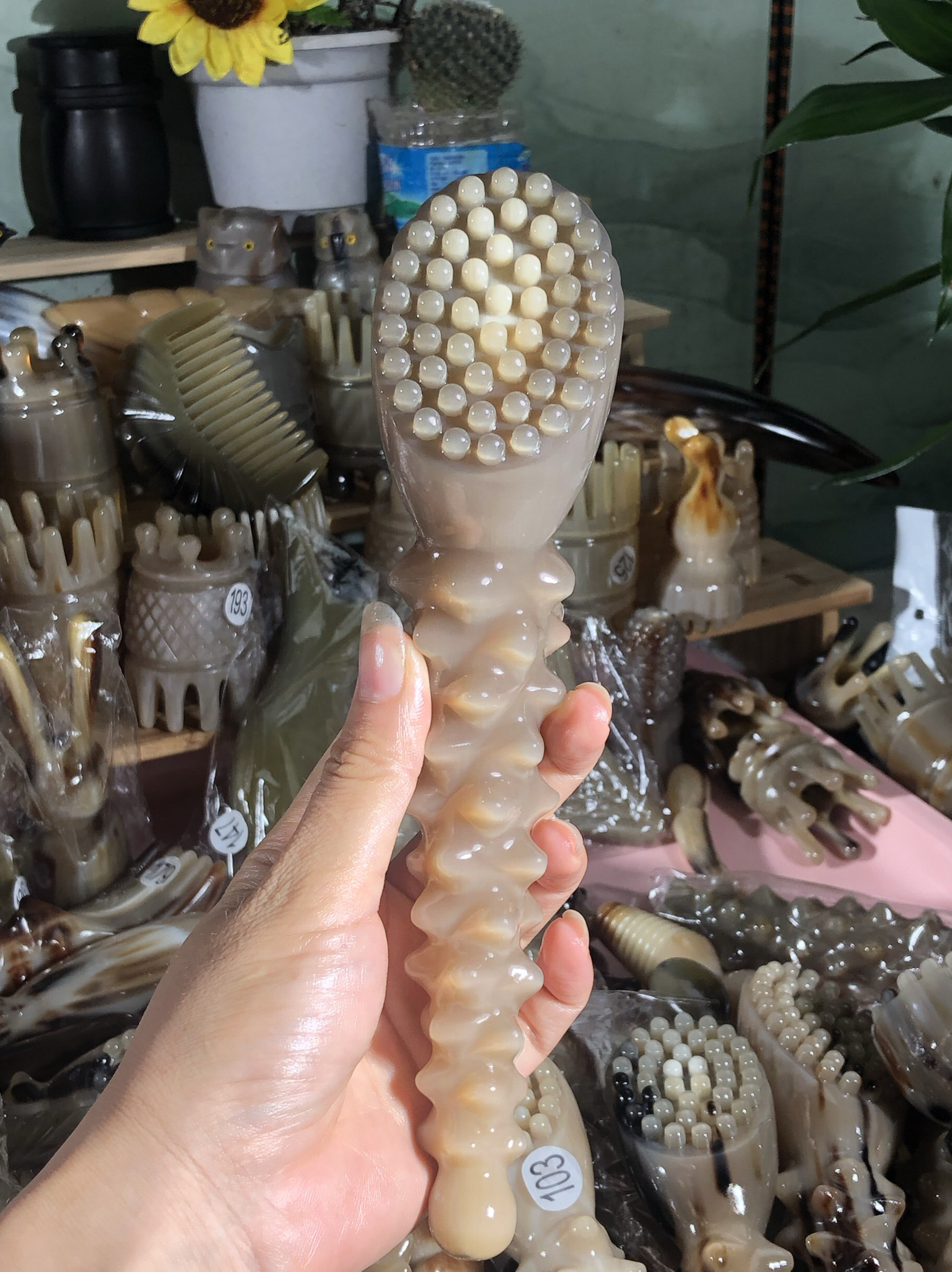 白水牛角莲蓬脸梳面部眼部按摩棒刮痧点J穴棒全身通用经络棒拨筋