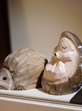 【少量清仓】萌萌小刺猬手工木雕摆件可爱办公室电脑桌面装饰品