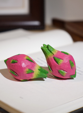 “火龙果”手工木雕小摆件