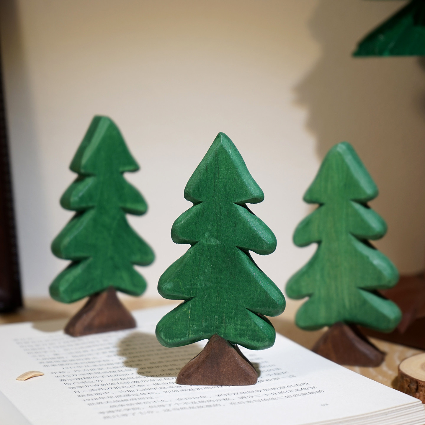 “放松一下~小青松”手工木雕小摆件办公室工位桌面可爱解压礼物,家居饰品,装饰摆件,淘宝优惠券,粉丝福利购,淘宝优惠卷